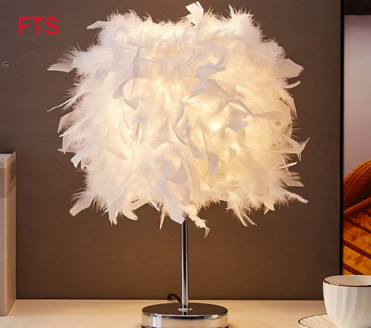 Feather table lamp net red girl bedroom bedside lamp Nordic creative romantic simple modern warm night light
Feather table lamp net red girl bedroom bedside lamp Nordic creative romantic simple modern warm night light