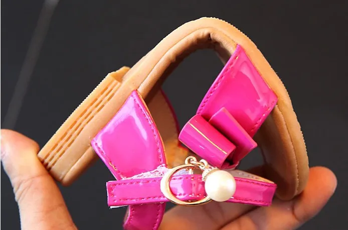 2020 summer new children's sandals flat bottom children's princess shoes girls sandals little kids bow cute beach shoes 26-36
2020 summer new children's sandals flat bottom children's princess shoes girls sandals little kids bow cute beach shoes 26-36