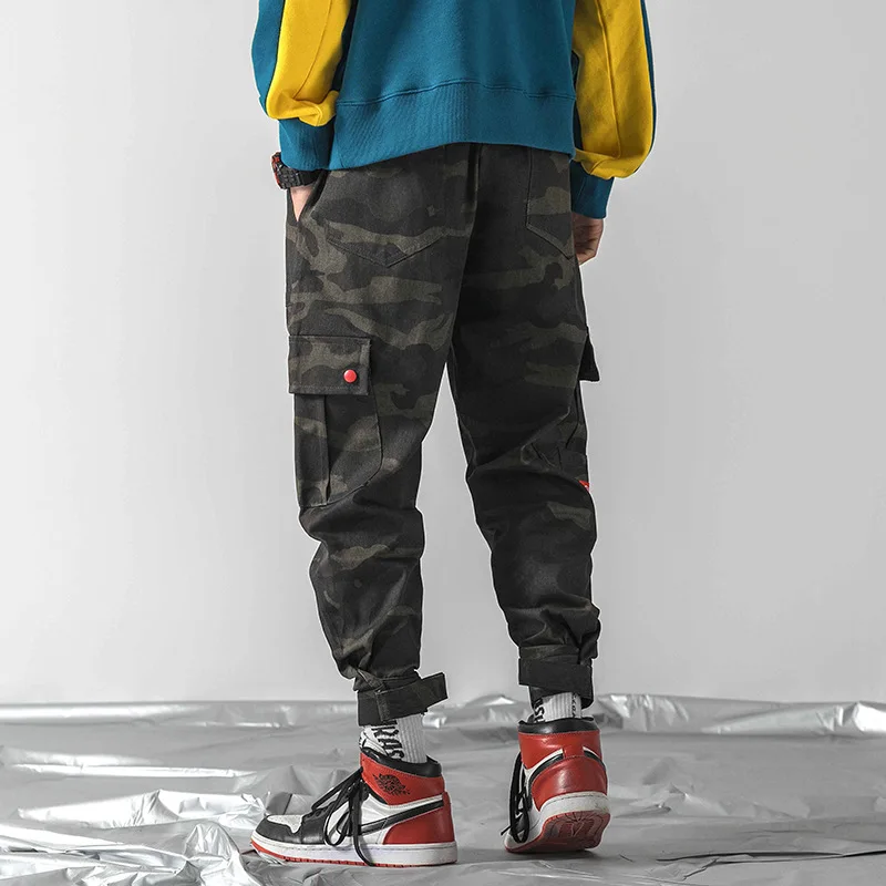 Men Camo Streetwear Cargo Pants 2020 Overalls Man Hip Hop Black Sweat Pants Baggy Camouflage Joggers Trousers
Men Camo Streetwear Cargo Pants 2020 Overalls Man Hip Hop Black Sweat Pants Baggy Camouflage Joggers Trousers