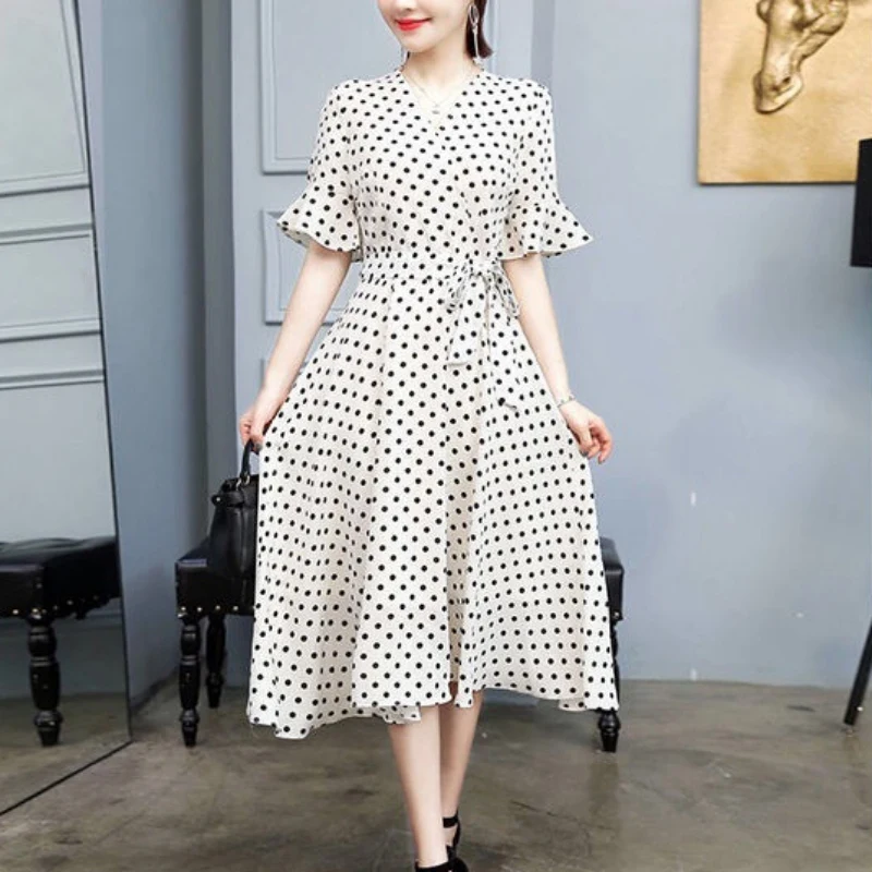 Женское платье-трапеция в горошек, Пляжное Платье с V-образным вырезом, летнее сексуальное модное Повседневное платье с коротким рукавом 
Женское платье-трапеция в горошек, Пляжное Платье с V-образным вырезом, летнее сексуальное модное Повседневное платье с коротким рукавом