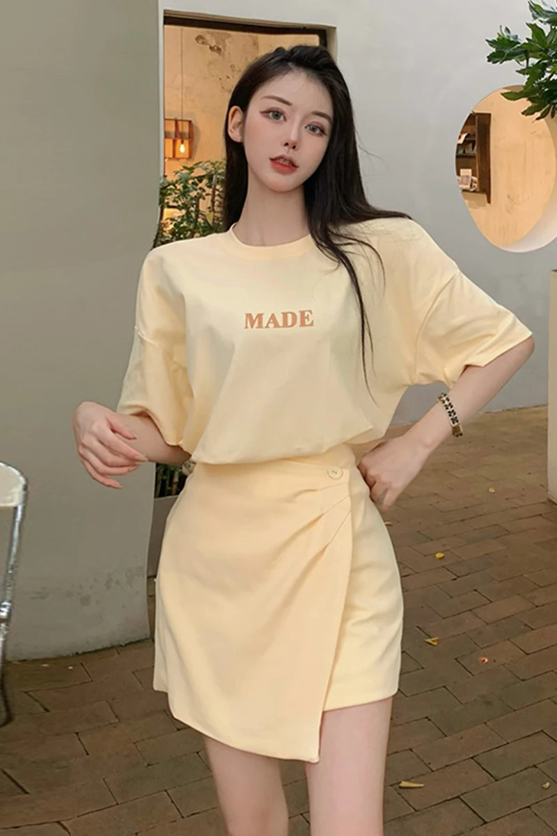 Sweet and spicy suit women's summer 2021 new leisure T-Shirt Top Skirt small two piece set
Sweet and spicy suit women's summer 2021 new leisure T-Shirt Top Skirt small two piece set
