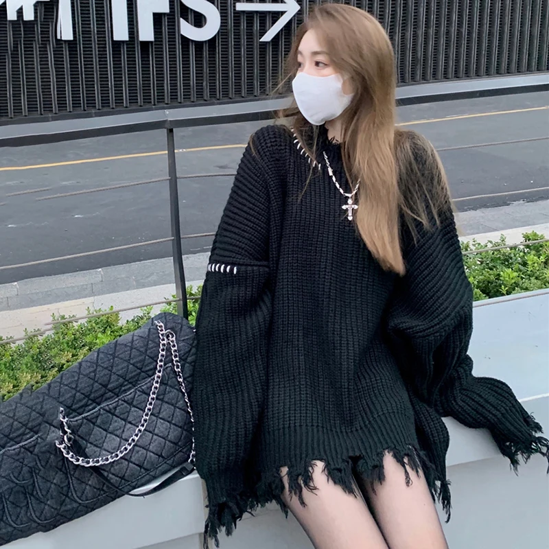 Lady Punk Split Pull Sweaters Black Gothic Women Cool Broken Tassel Pullover Sweaters Autumn Winter Harajuku Street Loose Jumper
Lady Punk Split Pull Sweaters Black Gothic Women Cool Broken Tassel Pullover Sweaters Autumn Winter Harajuku Street Loose Jumper