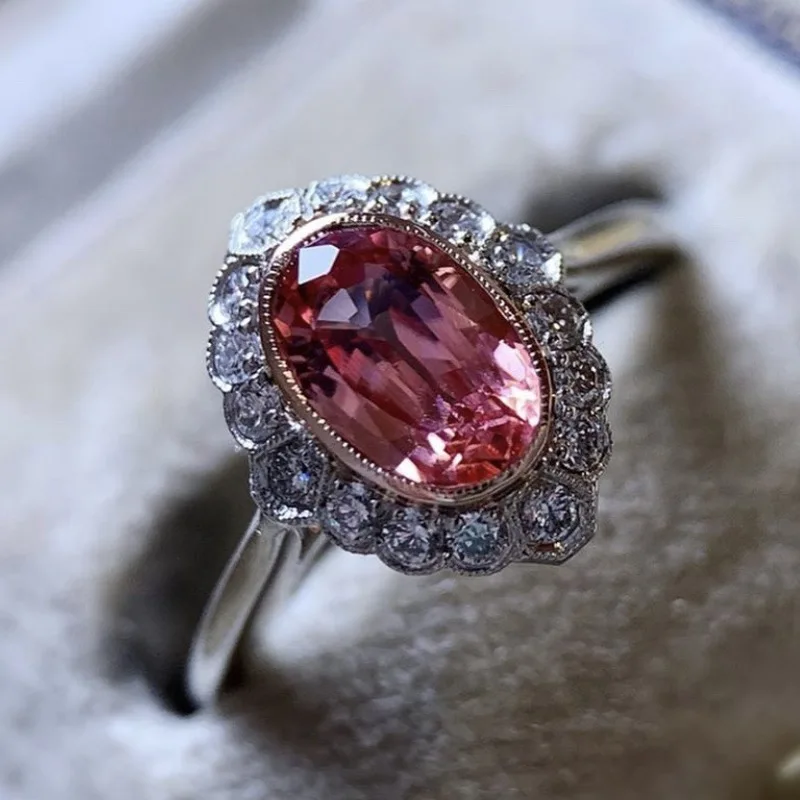 New Oval Noble Red Cubic Zircon Rings for Women Vintage Anniversary Jewelry Gifts Luxury Wedding Ring Bijoux Bague Anillos Mujer
New Oval Noble Red Cubic Zircon Rings for Women Vintage Anniversary Jewelry Gifts Luxury Wedding Ring Bijoux Bague Anillos Mujer