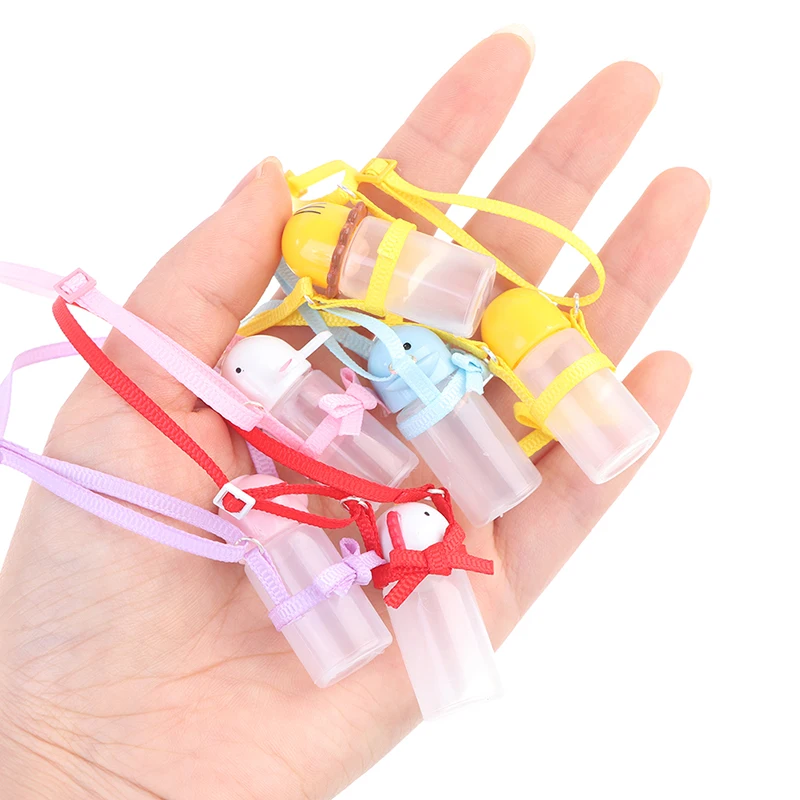 1 Pc Water Cup Kettle Toys Cap Can Be Opened Color Random Furniture Toys 1/12 Dollhouse Miniature Accessories
1 Pc Water Cup Kettle Toys Cap Can Be Opened Color Random Furniture Toys 1/12 Dollhouse Miniature Accessories