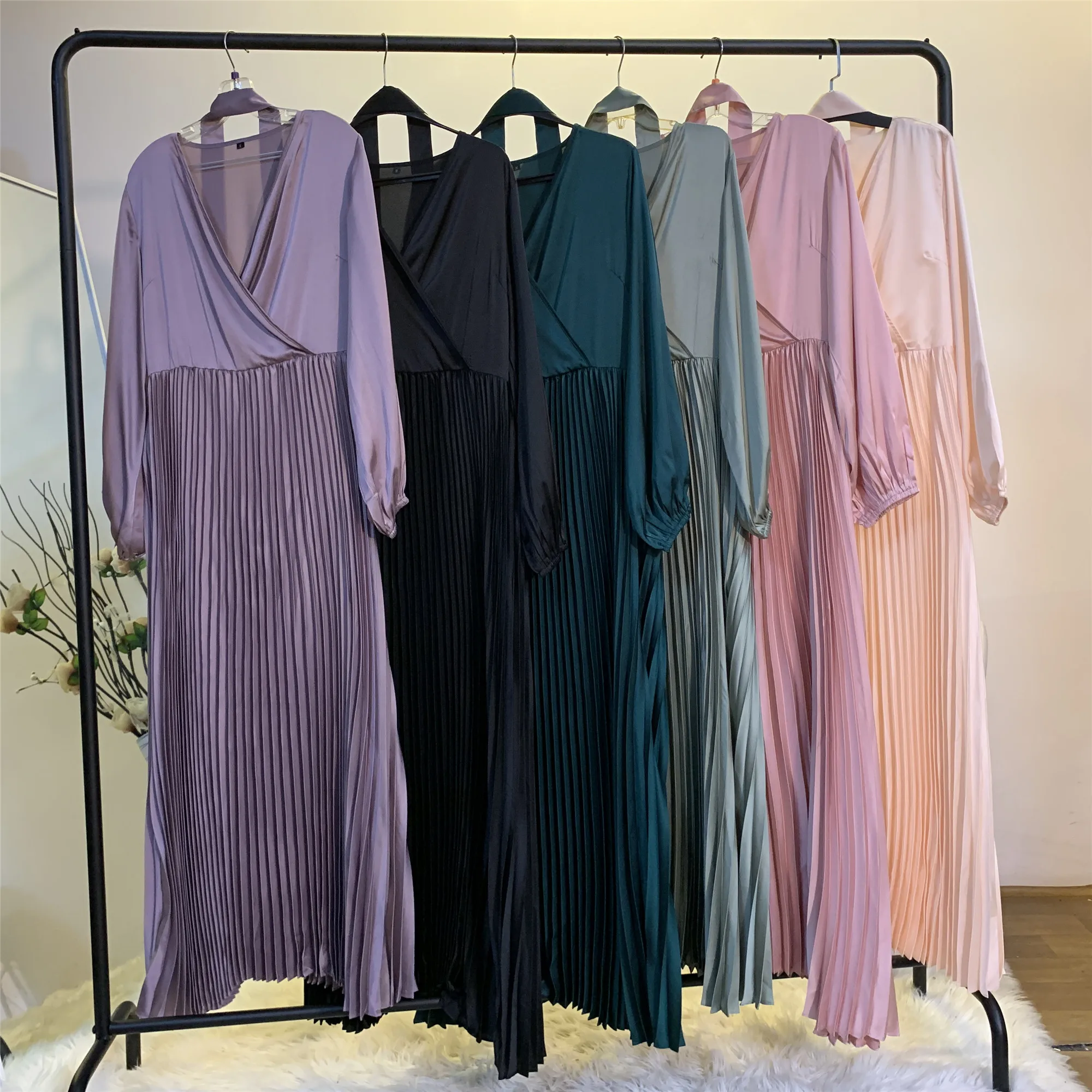 2020 New Arrivals Elegant Muslim Woman Pleated Dress Fashion Office Dress Islamic Turkey Fall 2020 Women Clothing Arab Dubai
2020 New Arrivals Elegant Muslim Woman Pleated Dress Fashion Office Dress Islamic Turkey Fall 2020 Women Clothing Arab Dubai