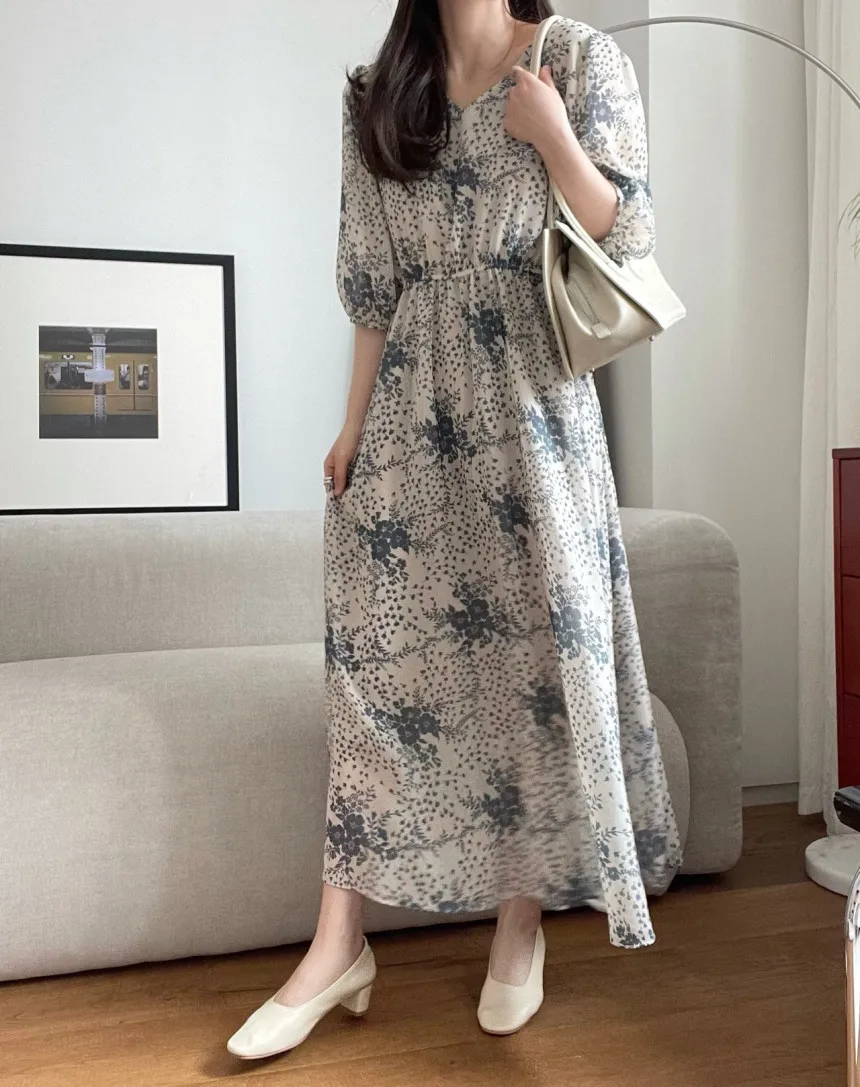 Korejpaa Women Dress 2021 Summer Korean Chic Ladies Vintage Elegant Flower Printed V-Neck Waist Five-Point Puff Sleeve Vestidos 
Korejpaa Women Dress 2021 Summer Korean Chic Ladies Vintage Elegant Flower Printed V-Neck Waist Five-Point Puff Sleeve Vestidos
