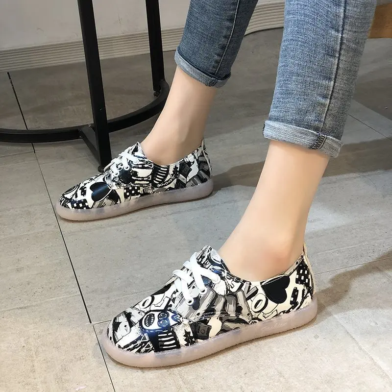 Cloth shoes casual tie dyeing sports board shoes women's fashion comfortable single shoes personality trend wild hot selling new
Cloth shoes casual tie dyeing sports board shoes women's fashion comfortable single shoes personality trend wild hot selling new