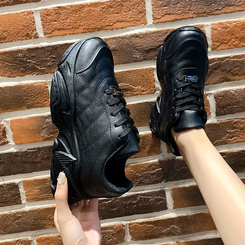 Women's Shoes White Shoes 2021 New Breathable All-match Women's Running Shoes Flat Casual Shoes Thick-soled Non-slip Sneakers
Women's Shoes White Shoes 2021 New Breathable All-match Women's Running Shoes Flat Casual Shoes Thick-soled Non-slip Sneakers