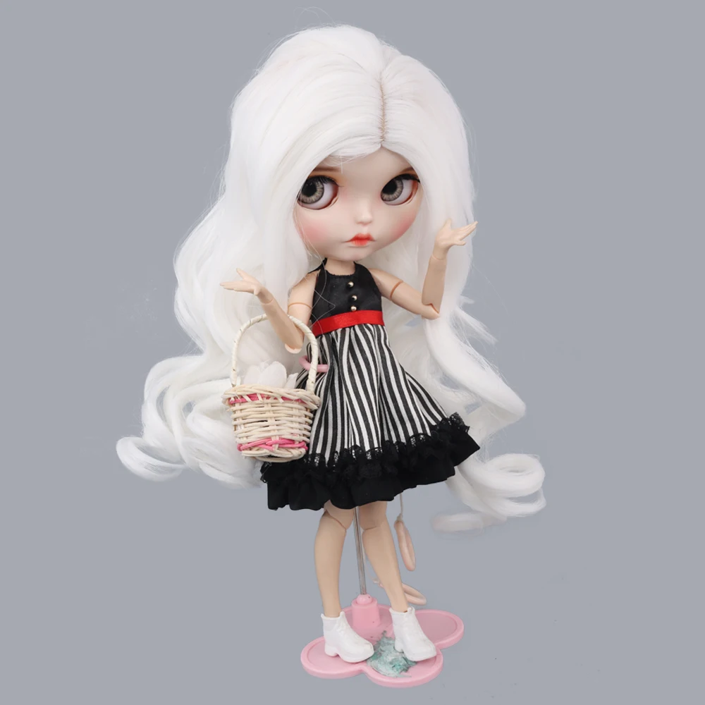 MUZIWIG Blyth Doll Hair Wig White Long Curly Hair DIY Dolls Accessories Big Roll High Temperature Fiber Wavy Wig For Girl Gift 
MUZIWIG Blyth Doll Hair Wig White Long Curly Hair DIY Dolls Accessories Big Roll High Temperature Fiber Wavy Wig For Girl Gift