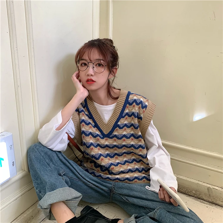 Knit Vest Women 2019 Striped England Style V-necked Loose One Size Vestido Streetwear Outwear Winter Autumn Girl Top C7
Knit Vest Women 2019 Striped England Style V-necked Loose One Size Vestido Streetwear Outwear Winter Autumn Girl Top C7