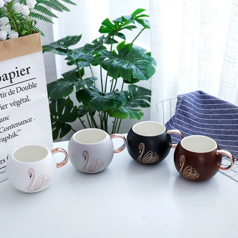 Mug Scandinavian Style Swan Mug With Gold-rimmed Handle, Creative Personality, Elegant Ceramic Cup, Simple Coffee Cup B200102 
Mug Scandinavian Style Swan Mug With Gold-rimmed Handle, Creative Personality, Elegant Ceramic Cup, Simple Coffee Cup B200102