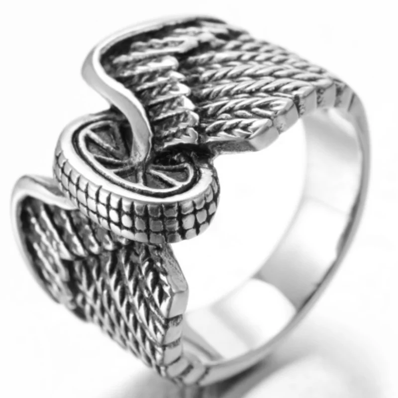 European and American Men's Ring Gothpunk Angel Wings Tire Ring Fashion Trend Wild New
European and American Men's Ring Gothpunk Angel Wings Tire Ring Fashion Trend Wild New
