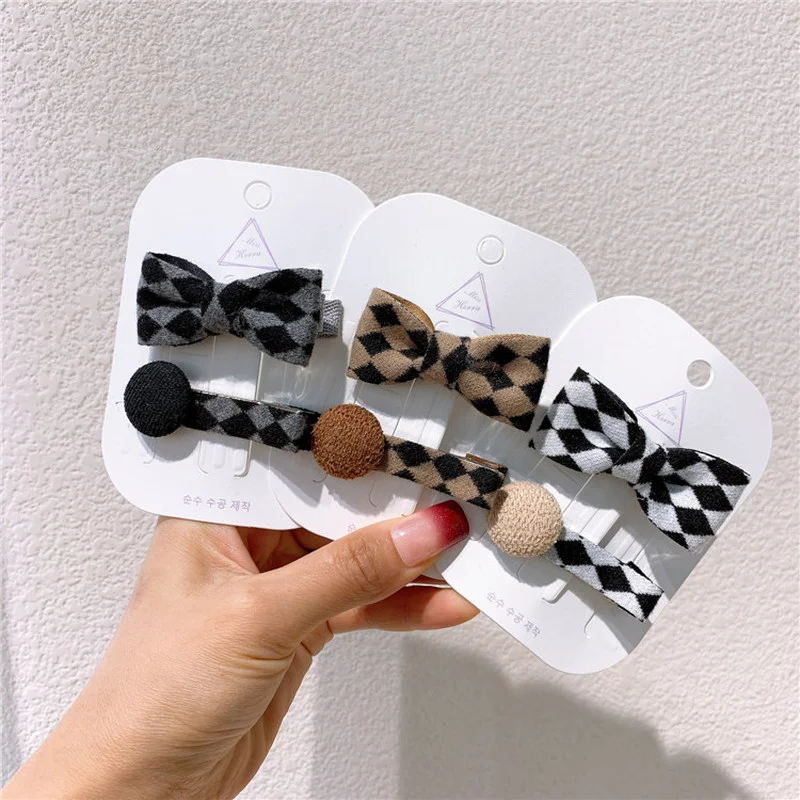 2 шт. новые корейские милые пуговицы принцессы для девочек Заколка-Утконос Модные Детские простые заколки в клетку с бантом из ткани 
2 шт. новые корейские милые пуговицы принцессы для девочек Заколка-Утконос Модные Детские простые заколки в клетку с бантом из ткани