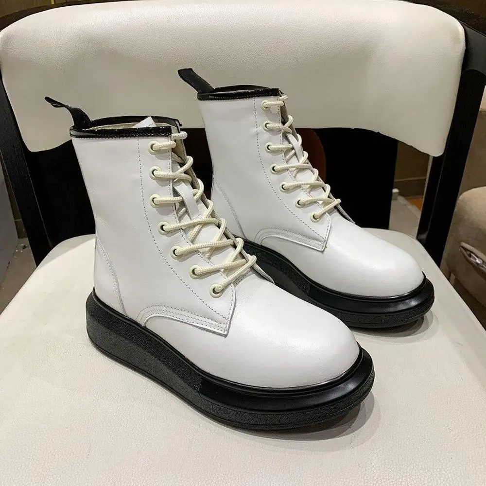 Candy Color Women Martin Boots Luxury Brand Genuine Leather Women Ankle Boots Fashion Platform Low Heels Short Boots For Women
Candy Color Women Martin Boots Luxury Brand Genuine Leather Women Ankle Boots Fashion Platform Low Heels Short Boots For Women