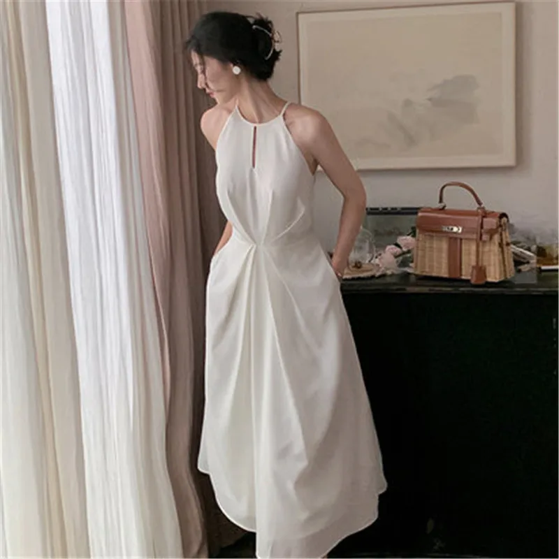 2021 Summer Retro Hanging Neck Sling Dress Fashion Satin Sleeveless Jumpsuit Long Skirt Solid Color Elegant Party Dresses
2021 Summer Retro Hanging Neck Sling Dress Fashion Satin Sleeveless Jumpsuit Long Skirt Solid Color Elegant Party Dresses