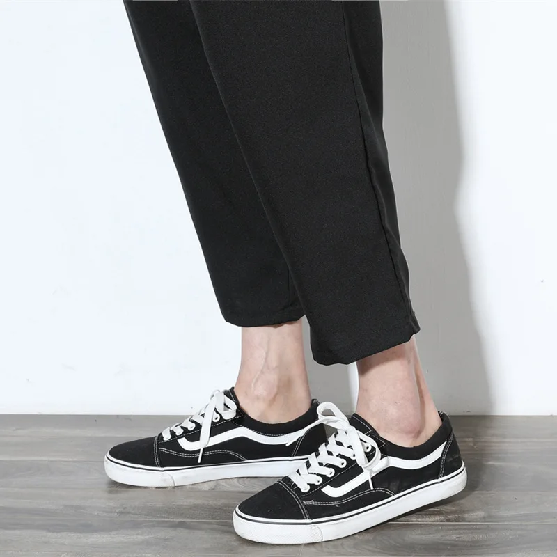 Japanese Summer New Men's Loose Nine-point Pants Fashion Urban Refreshing Breathable Wide-leg Pants
Japanese Summer New Men's Loose Nine-point Pants Fashion Urban Refreshing Breathable Wide-leg Pants