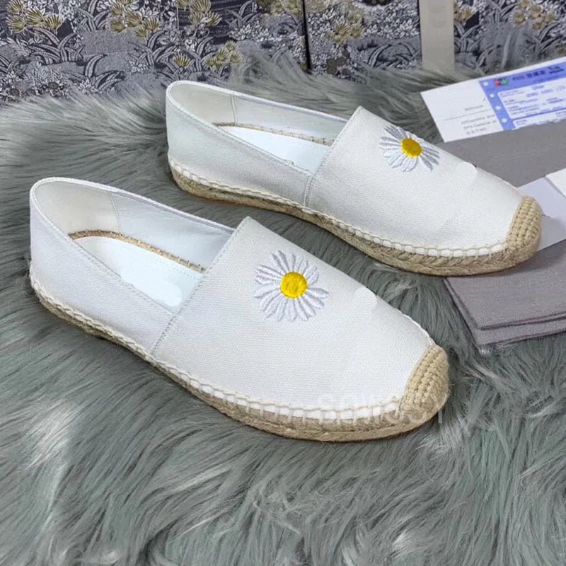 2020 Spring Summer Women's Casual Shoes Fashion Canvas Embroidery Flower Design Hemp Rope Weave Female Single Shoes Flat Shoes
2020 Spring Summer Women's Casual Shoes Fashion Canvas Embroidery Flower Design Hemp Rope Weave Female Single Shoes Flat Shoes
