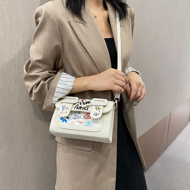 Graffiti Women's Crossbody Bag Pu Leather Cute Shoulder Bag Mini Outdoor Messenger Bags Aesthetic Ladies Clutch Bags Luxury Pack
Graffiti Women's Crossbody Bag Pu Leather Cute Shoulder Bag Mini Outdoor Messenger Bags Aesthetic Ladies Clutch Bags Luxury Pack