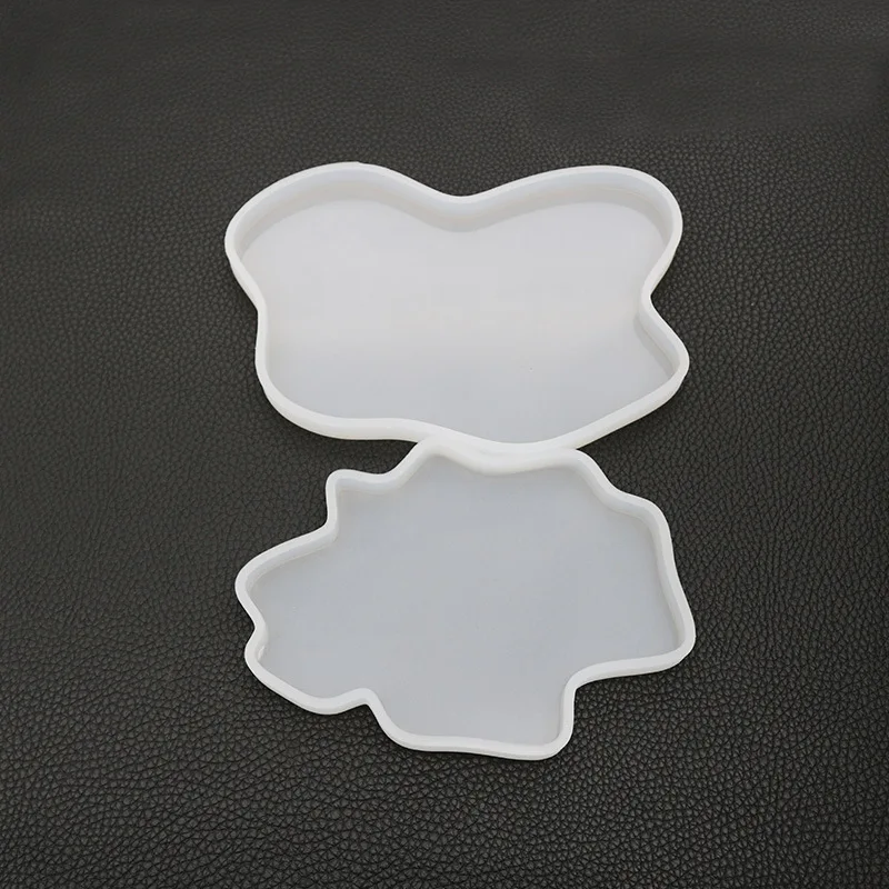 DIY Handmade Crystal Epoxy Mould Irregular Coaster Mould Transparent Silicone Shape Necklace Lanugo Shape Resin Decorative Craft 
DIY Handmade Crystal Epoxy Mould Irregular Coaster Mould Transparent Silicone Shape Necklace Lanugo Shape Resin Decorative Craft