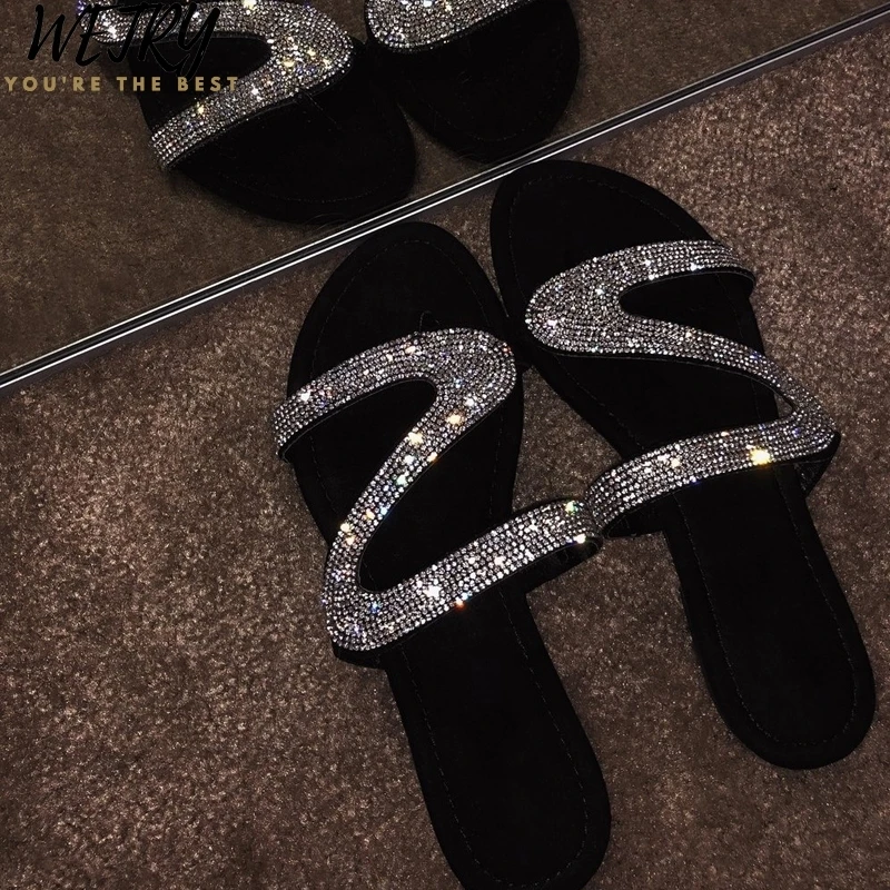 In 2020 new women fashion wild beach flip flop bright diamond flat bottom outdoor wild student sandals Bling slippers
In 2020 new women fashion wild beach flip flop bright diamond flat bottom outdoor wild student sandals Bling slippers