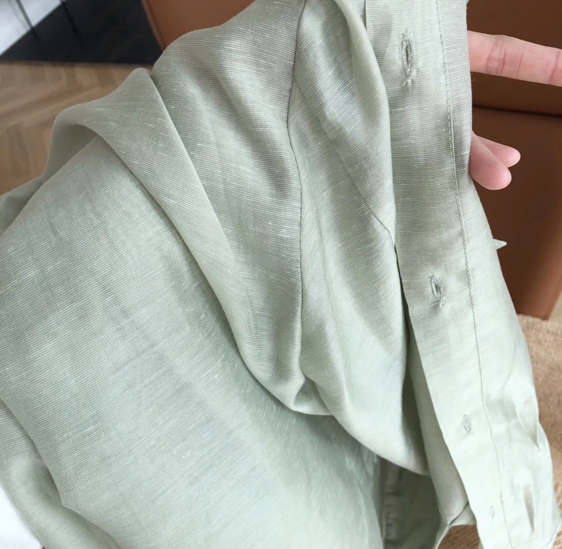 Summer New French Temperament Simple Luster Tencel Linen Shirt Loose Drape Clear Sunscreen Top
Summer New French Temperament Simple Luster Tencel Linen Shirt Loose Drape Clear Sunscreen Top