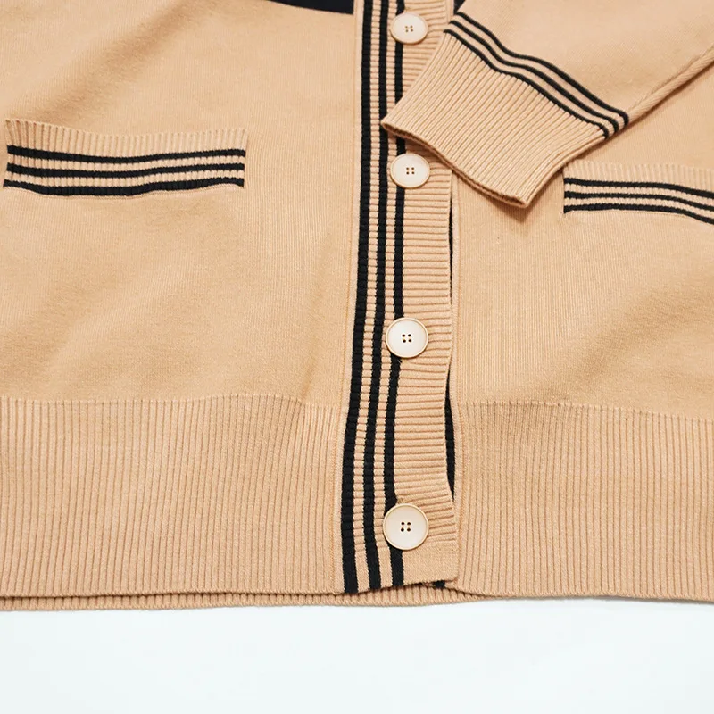 Women's casual sweater cardigan pocket embroidery French brand knit patchwork V-neck long-sleeved cardigan sweater women
Women's casual sweater cardigan pocket embroidery French brand knit patchwork V-neck long-sleeved cardigan sweater women