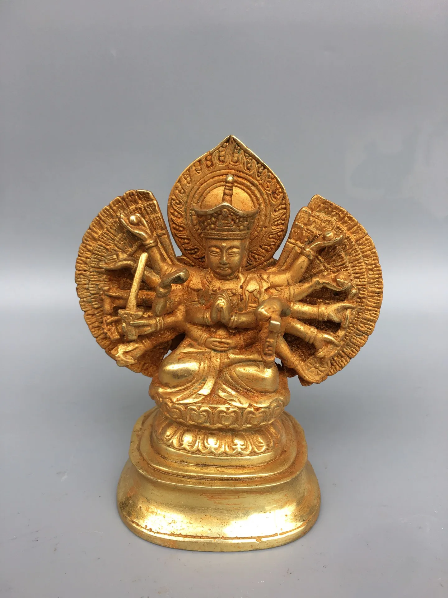 5" Tibet Buddhism Old Bronze Gilt Thousand-Hand Guanyin Bodhisattva Sitting Buddha Quasi tifomu Enshrine the Buddha
5" Tibet Buddhism Old Bronze Gilt Thousand-Hand Guanyin Bodhisattva Sitting Buddha Quasi tifomu Enshrine the Buddha