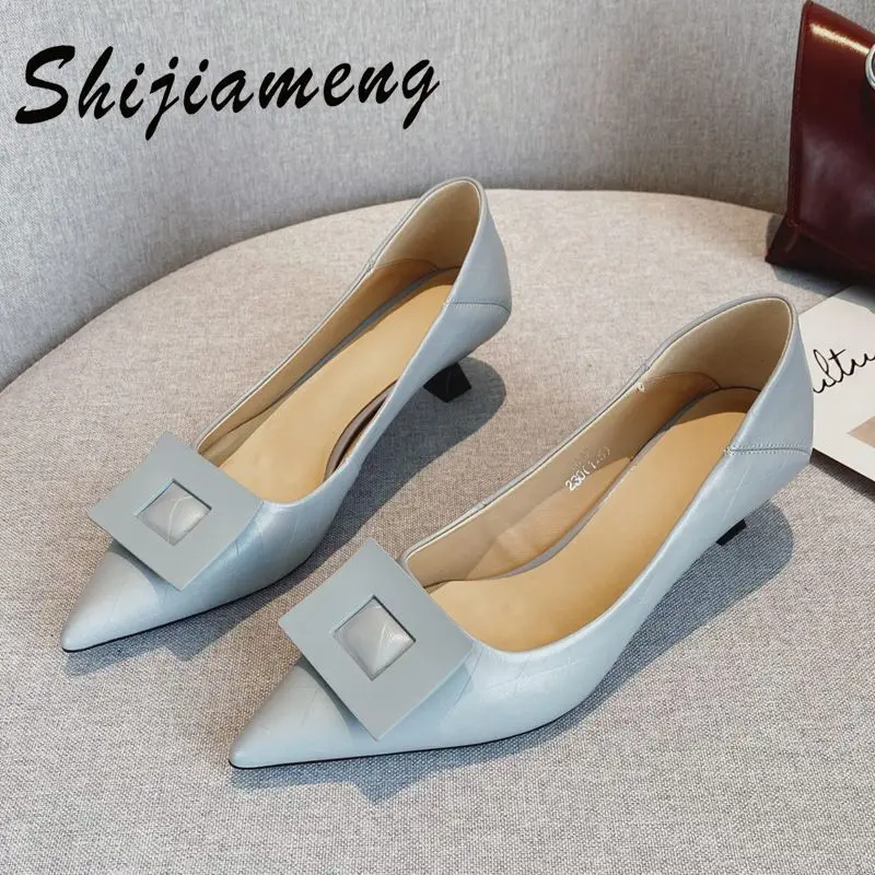 Женские туфли на тонком каблуке, красные туфли с острым носком и квадратной пуговицей, на весну, 2021
Женские туфли на тонком каблуке, красные туфли с острым носком и квадратной пуговицей, на весну, 2021