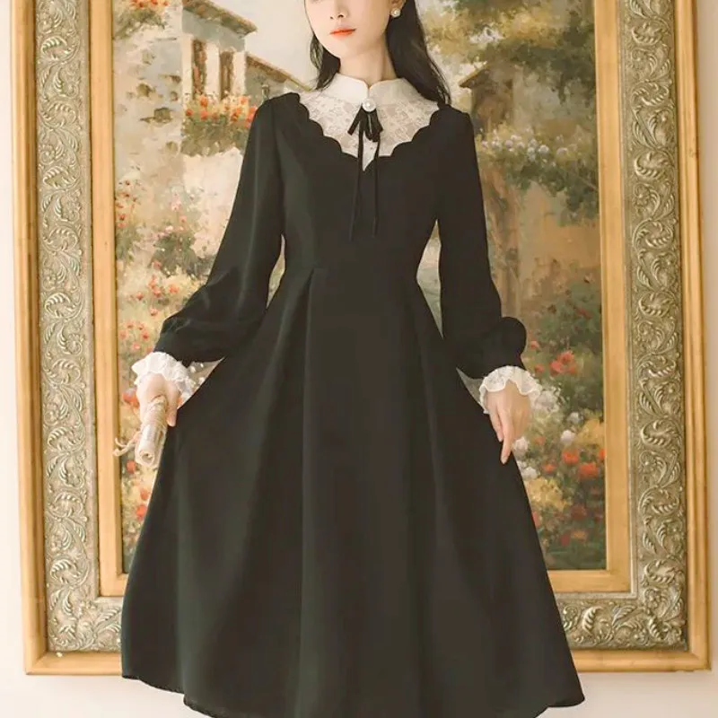 Spring Vintage Retro Dress Women Elegant Patchwork Lace Designer Party Midi Dress Female Hepburn Style French Korean Dress 2021
Spring Vintage Retro Dress Women Elegant Patchwork Lace Designer Party Midi Dress Female Hepburn Style French Korean Dress 2021