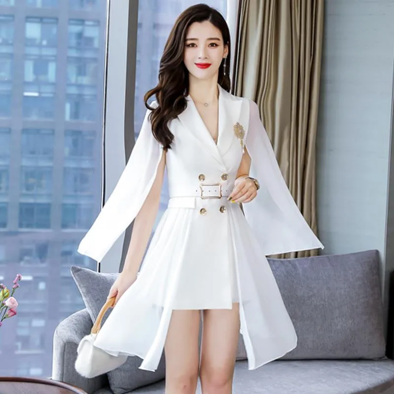 British Fashion Women Black White Cloak Ponchos Belted Slim Elegant Long Capes Double Breast Jacket Batwing Sleeve Blazer Coat
British Fashion Women Black White Cloak Ponchos Belted Slim Elegant Long Capes Double Breast Jacket Batwing Sleeve Blazer Coat