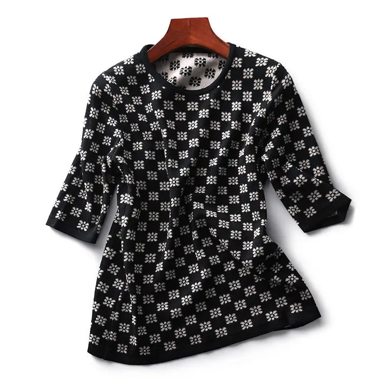 Spring and autumn women's 2021 new fashion short sleeve top women's loose large summer T-shirt
Spring and autumn women's 2021 new fashion short sleeve top women's loose large summer T-shirt