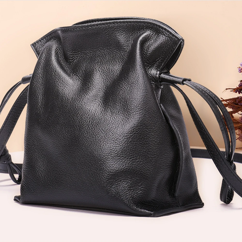 Fashion Female Handbag Cowhide Square Casual Outdoor backpack Diagonal Bag Fashion Female Handbag Cowhide Square Casual Outdoor