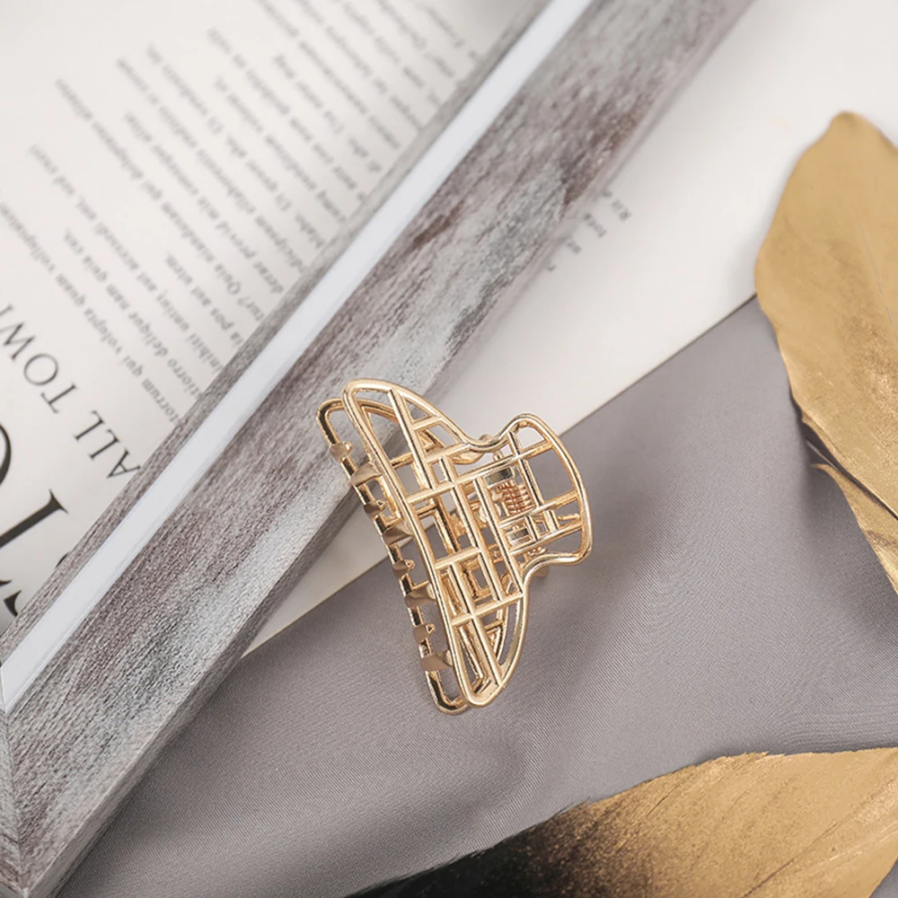 Women Girls Geometric Hair Claw Clamps Hair Crab Moon Shape Hair Clip Claws Solid Color Accessories Hairpin 2021
Women Girls Geometric Hair Claw Clamps Hair Crab Moon Shape Hair Clip Claws Solid Color Accessories Hairpin 2021