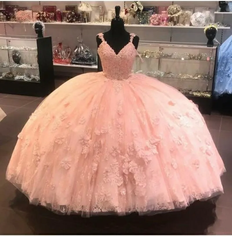 Modest Ball Gown Quinceanera Dresses With Spaghetti Straps Applique Lace Sweet 16 Cheap Party Dress vestido de 15 anos
Modest Ball Gown Quinceanera Dresses With Spaghetti Straps Applique Lace Sweet 16 Cheap Party Dress vestido de 15 anos