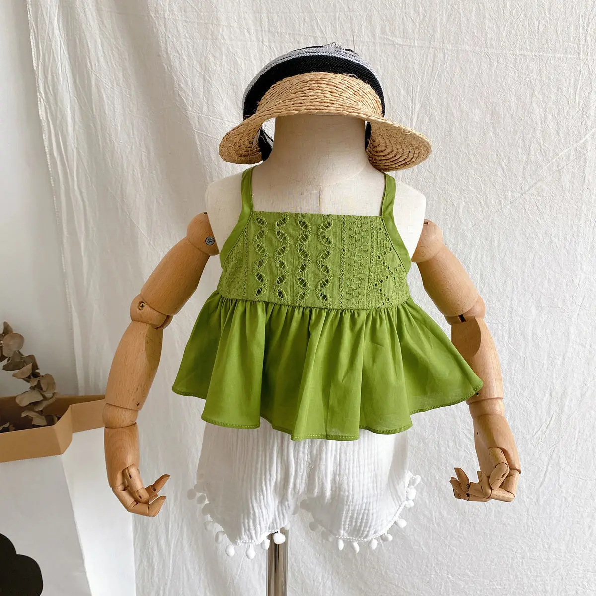 Girls Summer Suit 2021 New Little Girl Baby Sleeveless Top Shorts Children's Vest Suspenders Two-piece Suit Girl Outfits
Girls Summer Suit 2021 New Little Girl Baby Sleeveless Top Shorts Children's Vest Suspenders Two-piece Suit Girl Outfits