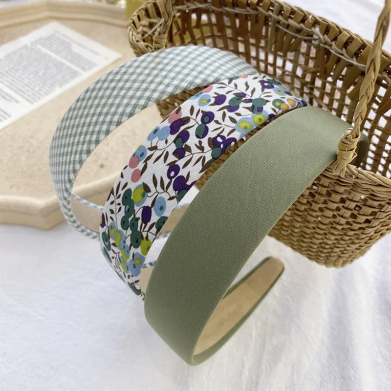 Retro Floral Lattice Hair Hoop Bands Korean Women Wide Side Hairband Fashion Solid Color Wash Headband Girls Hair Accessories 
Retro Floral Lattice Hair Hoop Bands Korean Women Wide Side Hairband Fashion Solid Color Wash Headband Girls Hair Accessories