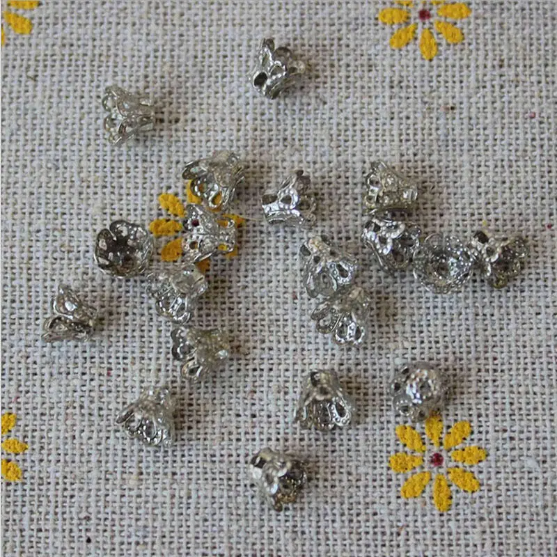 100PCS Flower Bead Caps Silver Color Bead Caps Findings Filigree Flower Cup Shape 7mm For DIY Jewelry Making
100PCS Flower Bead Caps Silver Color Bead Caps Findings Filigree Flower Cup Shape 7mm For DIY Jewelry Making