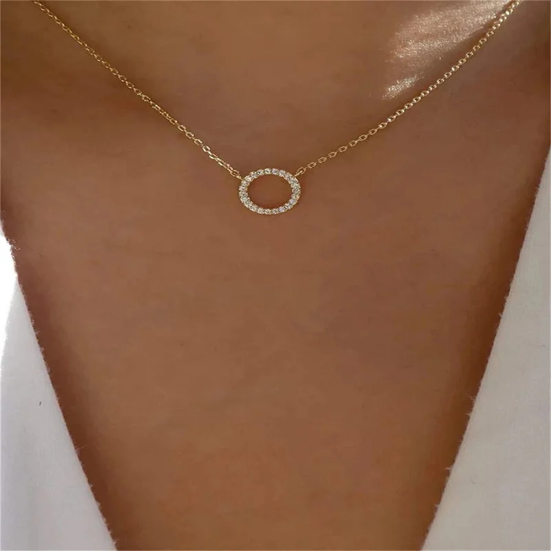 Trendy Sparkling Small Circle Necklace Circle Ring Simple Round Clavicle Chain Party collares cadena
Trendy Sparkling Small Circle Necklace Circle Ring Simple Round Clavicle Chain Party collares cadena