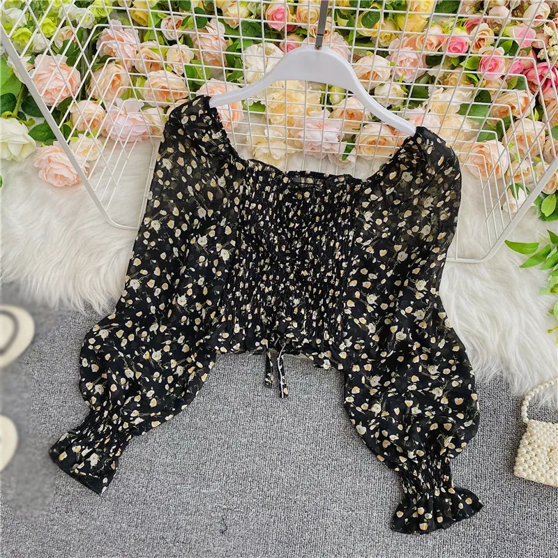 Women's Summer Square Collar Sexy Sweet Pleated Small Floral Print Short Chiffon Shirt Blouses Puff Sleeve
Women's Summer Square Collar Sexy Sweet Pleated Small Floral Print Short Chiffon Shirt Blouses Puff Sleeve