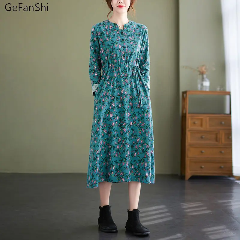 Платье женское хлопково-льняное с цветочным принтом и длинным рукавом 
Платье женское хлопково-льняное с цветочным принтом и длинным рукавом