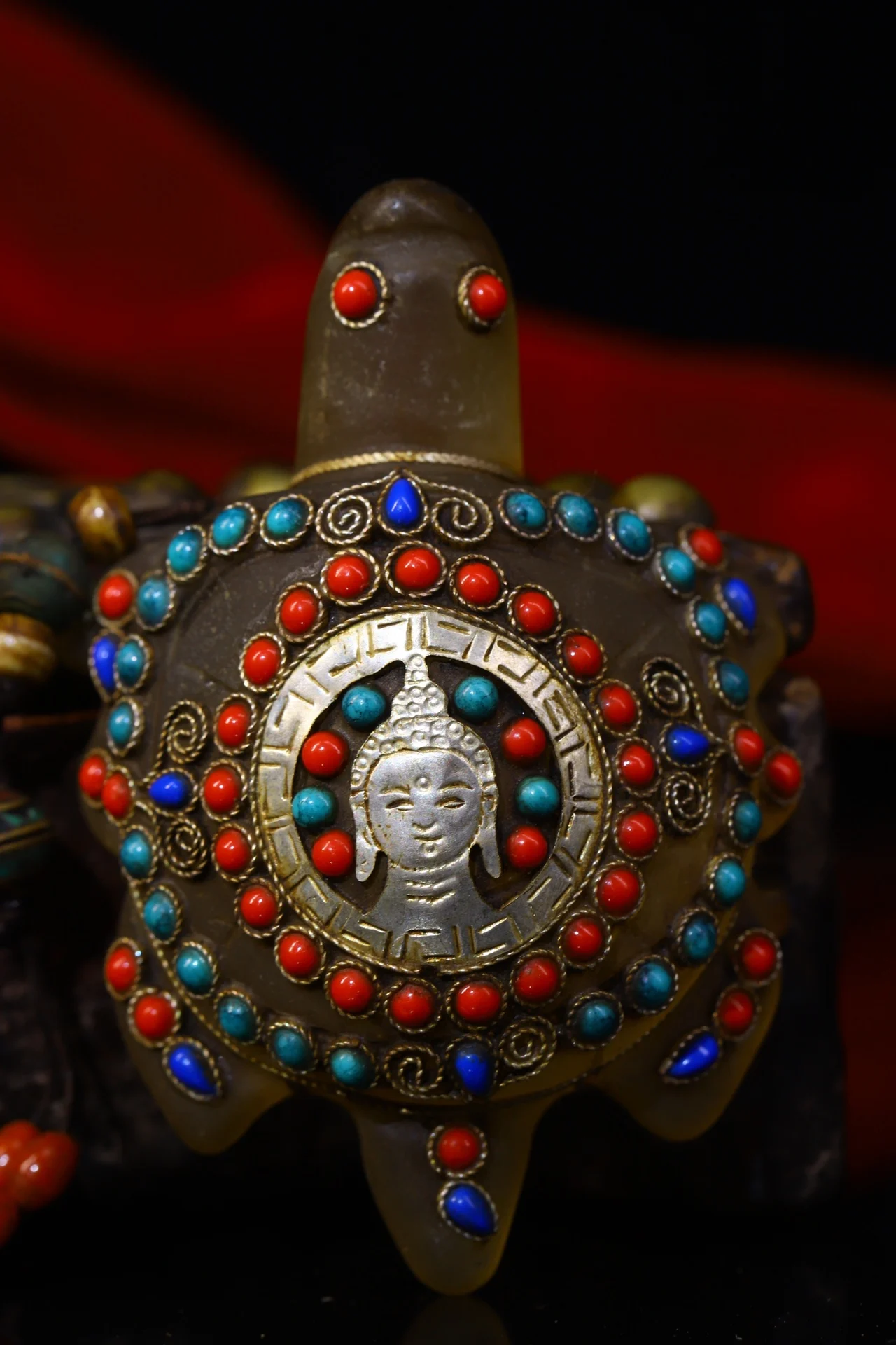 4"Tibet Temple Collection Old Natural Crystal mosaic Gem Tortoise statue Handle Buddha head amulet Pendant Town House Exorcism
4"Tibet Temple Collection Old Natural Crystal mosaic Gem Tortoise statue Handle Buddha head amulet Pendant Town House Exorcism
