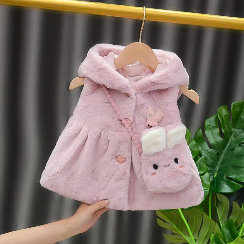 Halilo Christmas Kids Faux Fur Vest For Girls Winter Thicken Warm Infant Clothing Hooded Baby Girl Outerwear Waistcoat With Bag
Halilo Christmas Kids Faux Fur Vest For Girls Winter Thicken Warm Infant Clothing Hooded Baby Girl Outerwear Waistcoat With Bag