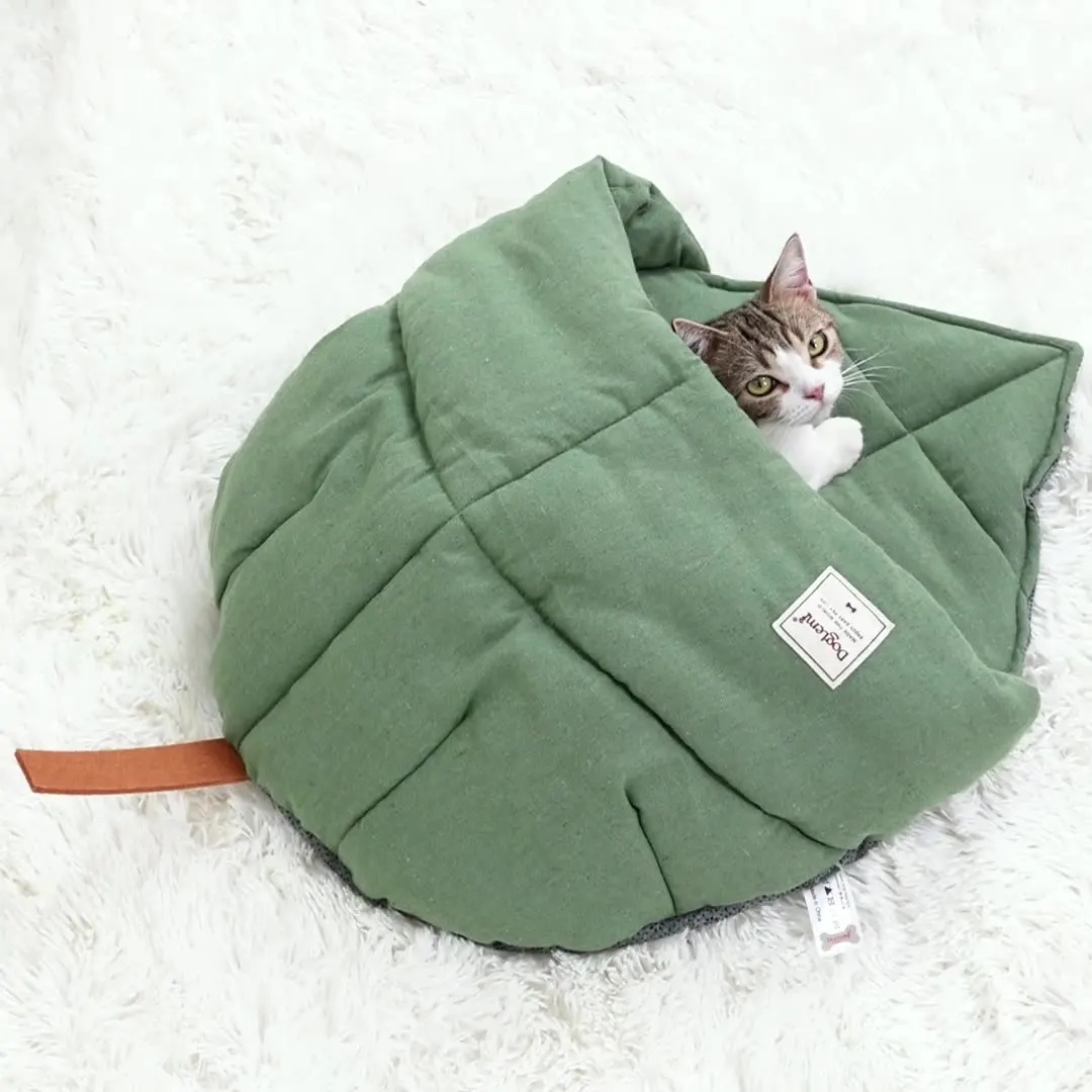 Winter Mother Nature Leaves Hug Creative Autumn Cat Nest Deep Sleeping Cat House Mattress Pet Cat Sleeping Bag 
Winter Mother Nature Leaves Hug Creative Autumn Cat Nest Deep Sleeping Cat House Mattress Pet Cat Sleeping Bag