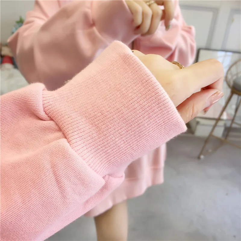 Long-sleeved Hoodies For Girls Solid Color Hooded Tops Women's Sweatshirt white 
Long-sleeved Hoodies For Girls Solid Color Hooded Tops Women's Sweatshirt white