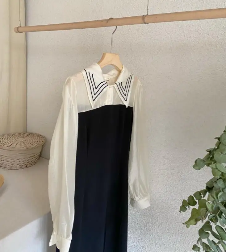2021 Spring New Korean Chic French Style Temperament Sweet Western Style Stitching Fake Two-Piece Midi Dress for Women
2021 Spring New Korean Chic French Style Temperament Sweet Western Style Stitching Fake Two-Piece Midi Dress for Women
