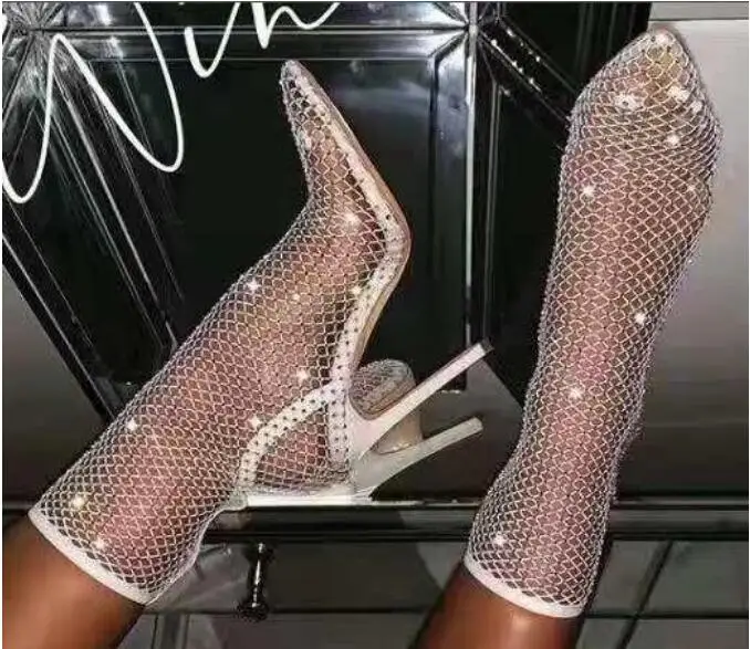 Hot White Black Bling Bling Sequins Diamond Crystal Clear PVC Pointed Toe Heel Strap Mid-calf Stiletto Heels Short Boots Woman
Hot White Black Bling Bling Sequins Diamond Crystal Clear PVC Pointed Toe Heel Strap Mid-calf Stiletto Heels Short Boots Woman