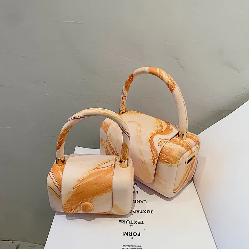 

2021 New Gradient Colored Cloud PU TAOTAO Box Handbag Portable Small Bag Simple Casual One-shoulder Messenger Flap Bag BM059