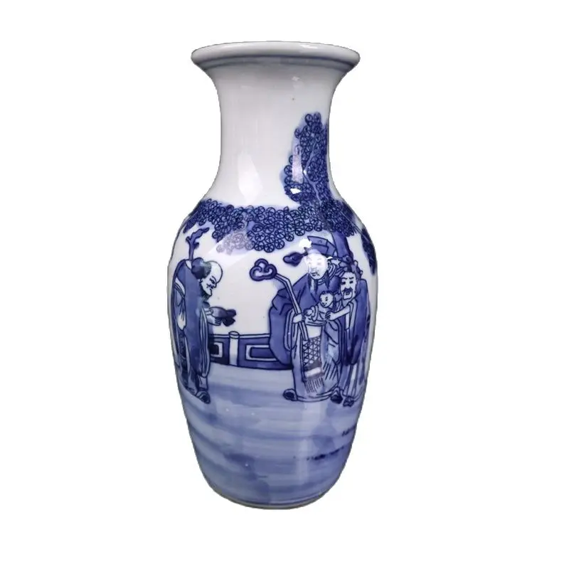 Фарфоровая сине-белая ваза с рисунком из трех звезд
Фарфоровая сине-белая ваза с рисунком из трех звезд