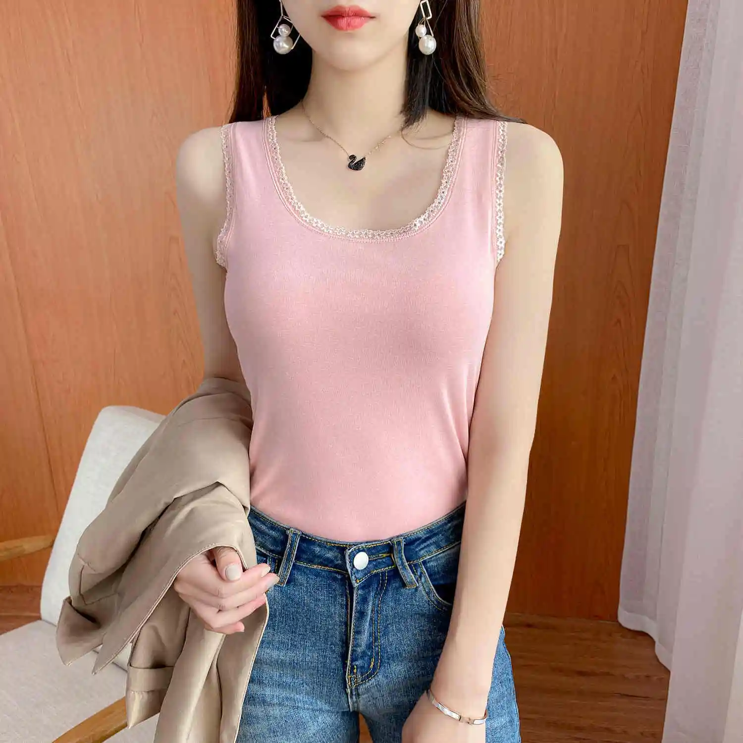 2021 Women Autumn Winter Warm Velvet Tank Tops Female Thermal Underwear Slim Vest Ladies O-Neck Sexy Lace Sleeveless Tops M825
2021 Women Autumn Winter Warm Velvet Tank Tops Female Thermal Underwear Slim Vest Ladies O-Neck Sexy Lace Sleeveless Tops M825