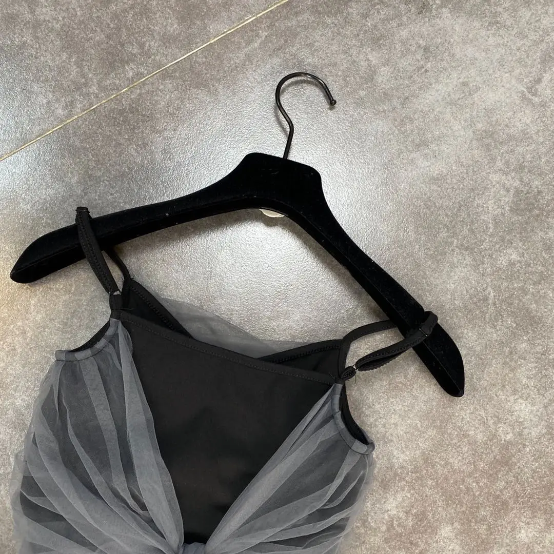 ZCSMLL solid color tops 2021 Summer Misty Yarn Cross Bowknot European and American Street Style women Vest Strap
ZCSMLL solid color tops 2021 Summer Misty Yarn Cross Bowknot European and American Street Style women Vest Strap